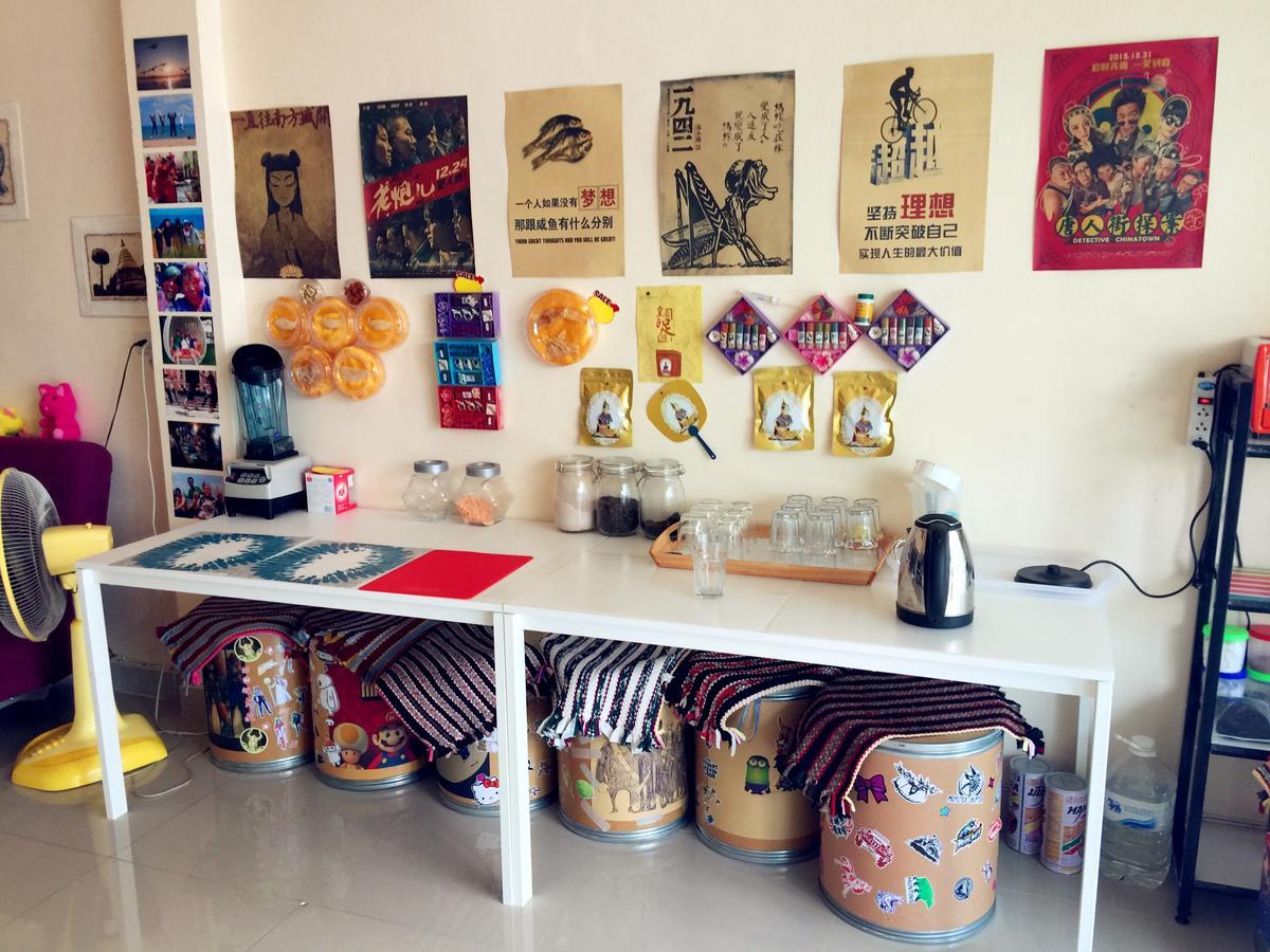 Small Elephant Hostel Bangkok Bagian luar foto