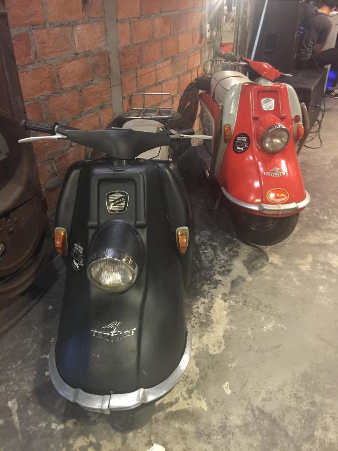 Small Elephant Hostel Bangkok Bagian luar foto